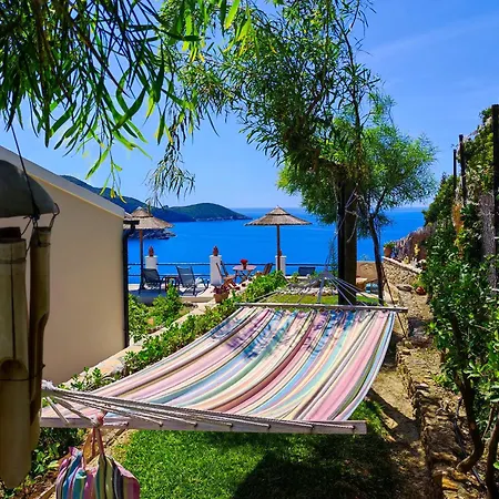 Bouganville Paleokastritsa