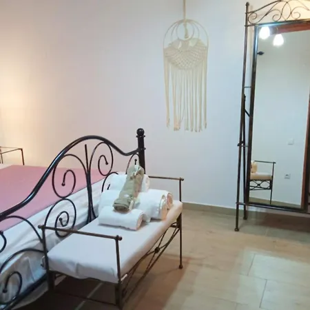 Bouganville * Palaiokastritsa